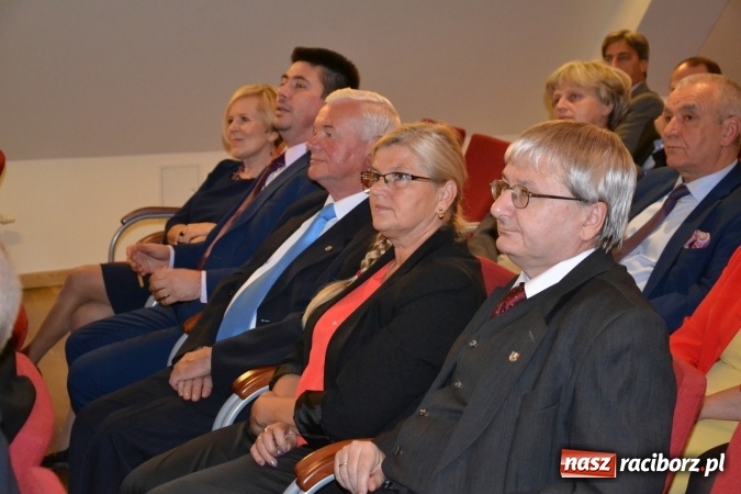 Zdjęcie w galerii na portalu naszraciborz.pl: Powiatowe obchody Dnia Edukacji Narodowej na Zamku Piastowskim wiadomości z regionu