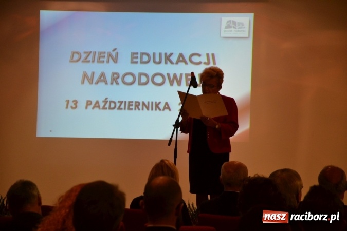 Zdjęcie w galerii na portalu naszraciborz.pl: Powiatowe obchody Dnia Edukacji Narodowej na Zamku Piastowskim wiadomości z regionu