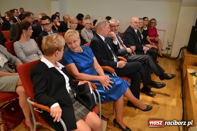 Zdjęcie w galerii na portalu naszraciborz.pl: Powiatowe obchody Dnia Edukacji Narodowej na Zamku Piastowskim wiadomości z regionu