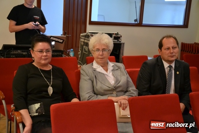 Zdjęcie w galerii na portalu naszraciborz.pl: Powiatowe obchody Dnia Edukacji Narodowej na Zamku Piastowskim wiadomości z regionu