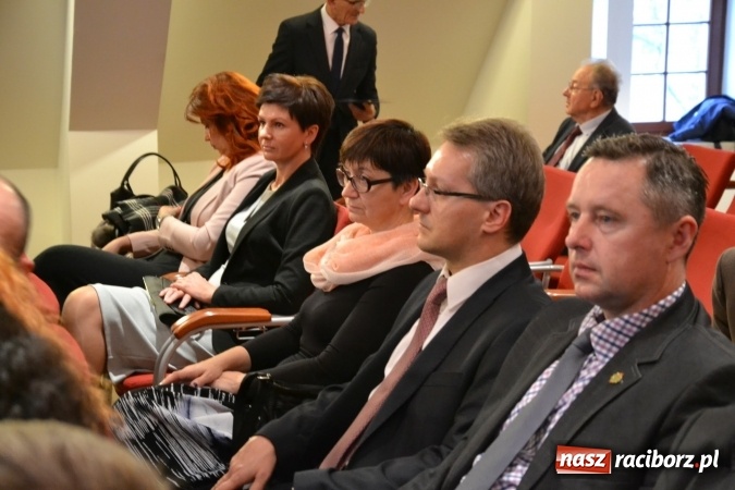 Zdjęcie w galerii na portalu naszraciborz.pl: Powiatowe obchody Dnia Edukacji Narodowej na Zamku Piastowskim wiadomości z regionu