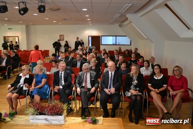Zdjęcie w galerii na portalu naszraciborz.pl: Powiatowe obchody Dnia Edukacji Narodowej na Zamku Piastowskim wiadomości z regionu