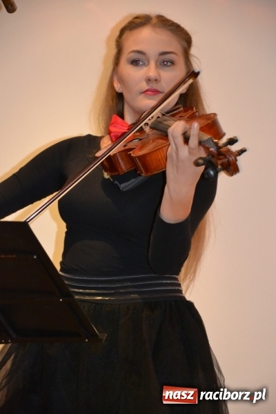 Zdjęcie w galerii na portalu naszraciborz.pl: Powiatowe obchody Dnia Edukacji Narodowej na Zamku Piastowskim wiadomości z regionu