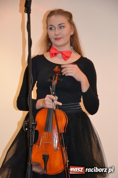 Zdjęcie w galerii na portalu naszraciborz.pl: Powiatowe obchody Dnia Edukacji Narodowej na Zamku Piastowskim wiadomości z regionu