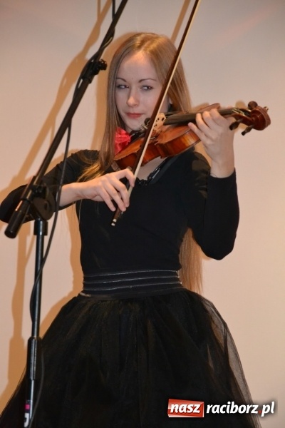 Zdjęcie w galerii na portalu naszraciborz.pl: Powiatowe obchody Dnia Edukacji Narodowej na Zamku Piastowskim wiadomości z regionu