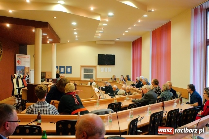 Zdjęcie w galerii na portalu naszraciborz.pl: Nie zamykajmy się w kleszczach strachu, otwórzmy się na świat. Marszałek senior Kornel Morawiecki na jubileuszu Dobra Ojczyzny wiadomości z regionu