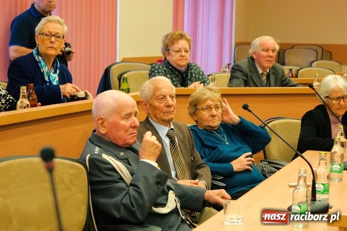 Zdjęcie w galerii na portalu naszraciborz.pl: Nie zamykajmy się w kleszczach strachu, otwórzmy się na świat. Marszałek senior Kornel Morawiecki na jubileuszu Dobra Ojczyzny wiadomości z regionu