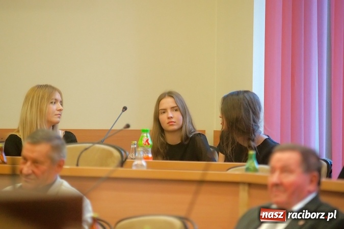 Zdjęcie w galerii na portalu naszraciborz.pl: Nie zamykajmy się w kleszczach strachu, otwórzmy się na świat. Marszałek senior Kornel Morawiecki na jubileuszu Dobra Ojczyzny wiadomości z regionu