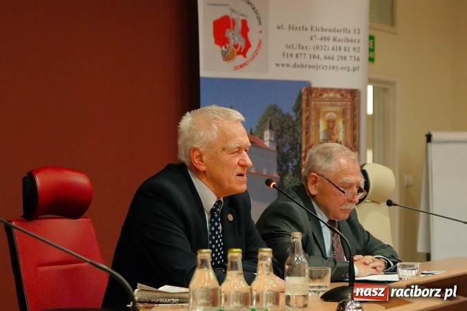 Zdjęcie w galerii na portalu naszraciborz.pl: Nie zamykajmy się w kleszczach strachu, otwórzmy się na świat. Marszałek senior Kornel Morawiecki na jubileuszu Dobra Ojczyzny wiadomości z regionu