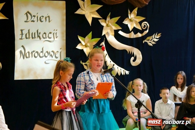 Zdjęcie w galerii na portalu naszraciborz.pl: Koncert życzeń z okazji Dnia Nauczyciela w SP13 wiadomości z regionu