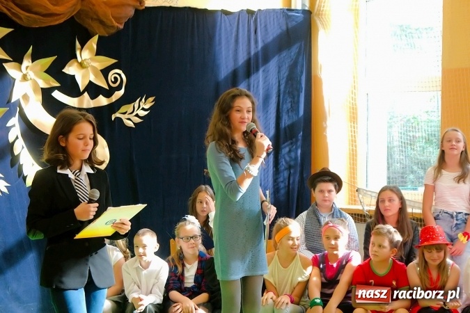 Zdjęcie w galerii na portalu naszraciborz.pl: Koncert życzeń z okazji Dnia Nauczyciela w SP13 wiadomości z regionu