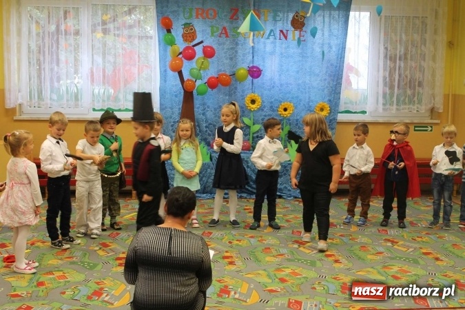 Zdjęcie w galerii na portalu naszraciborz.pl: Uroczyste pasowanie w Przedszkolu im. Kubusia Puchatka w Raciborzu-Sudole wiadomości z regionu