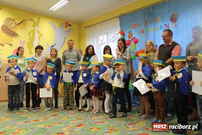 Zdjęcie w galerii na portalu naszraciborz.pl: Uroczyste pasowanie w Przedszkolu im. Kubusia Puchatka w Raciborzu-Sudole wiadomości z regionu