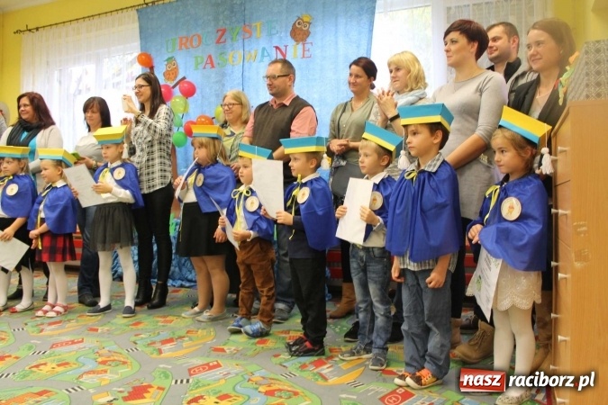 Zdjęcie w galerii na portalu naszraciborz.pl: Uroczyste pasowanie w Przedszkolu im. Kubusia Puchatka w Raciborzu-Sudole wiadomości z regionu