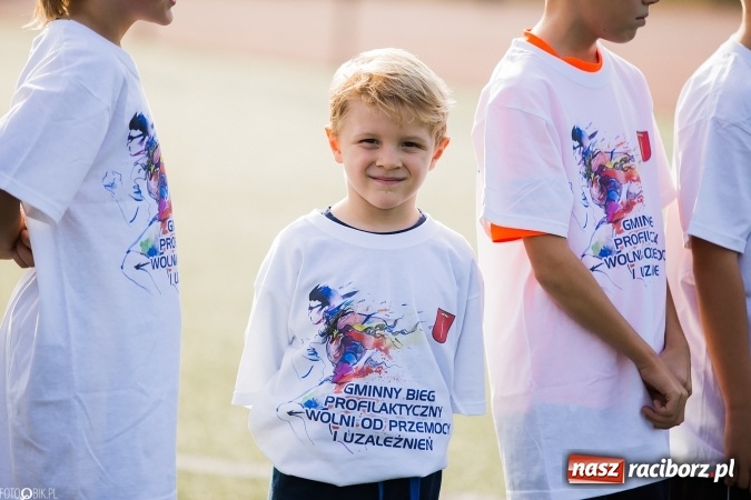 Zdjęcie w galerii na portalu naszraciborz.pl: III Gminny Bieg Profilaktyczny w Krzanowicach wiadomości z regionu