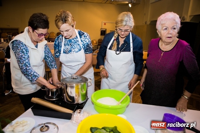 Zdjęcie w galerii na portalu naszraciborz.pl: Druga edycja warsztat&oacute;w kulinarnych w DK Krzanowice wiadomości z regionu