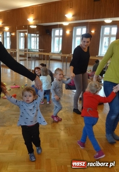 Zdjęcie w galerii na portalu naszraciborz.pl: Piękna jesień u maluchów w RCK wiadomości z regionu