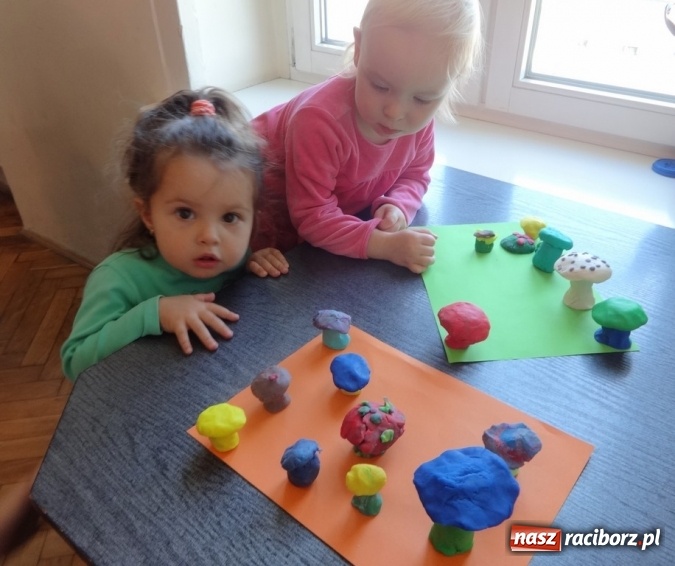 Zdjęcie w galerii na portalu naszraciborz.pl: Piękna jesień u maluchów w RCK wiadomości z regionu