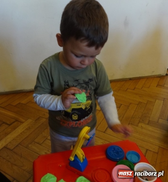 Zdjęcie w galerii na portalu naszraciborz.pl: Piękna jesień u maluchów w RCK wiadomości z regionu