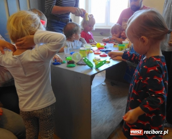 Zdjęcie w galerii na portalu naszraciborz.pl: Piękna jesień u maluchów w RCK wiadomości z regionu