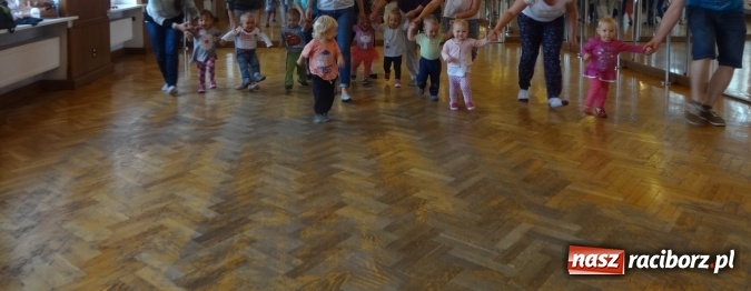 Zdjęcie w galerii na portalu naszraciborz.pl: Piękna jesień u maluchów w RCK wiadomości z regionu