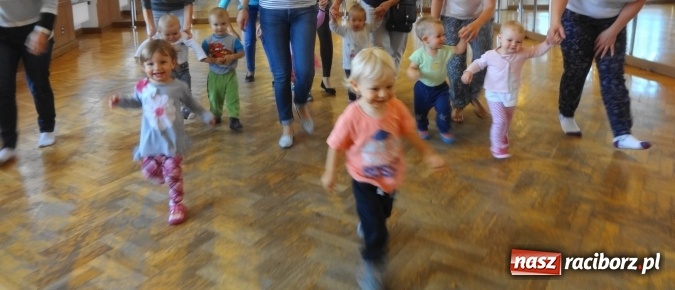 Zdjęcie w galerii na portalu naszraciborz.pl: Piękna jesień u maluchów w RCK wiadomości z regionu