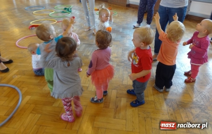 Zdjęcie w galerii na portalu naszraciborz.pl: Piękna jesień u maluchów w RCK wiadomości z regionu