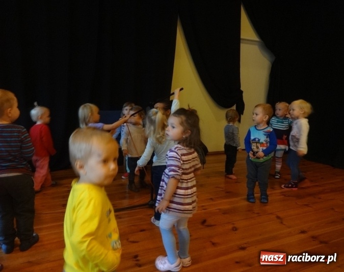 Zdjęcie w galerii na portalu naszraciborz.pl: Piękna jesień u maluchów w RCK wiadomości z regionu