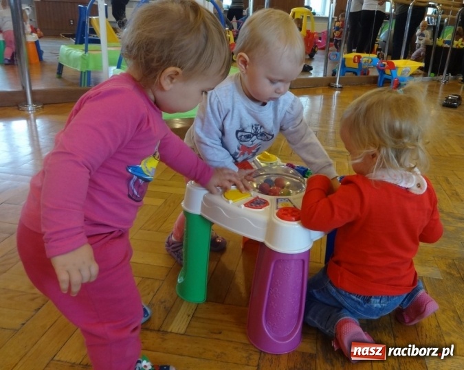 Zdjęcie w galerii na portalu naszraciborz.pl: Piękna jesień u maluchów w RCK wiadomości z regionu