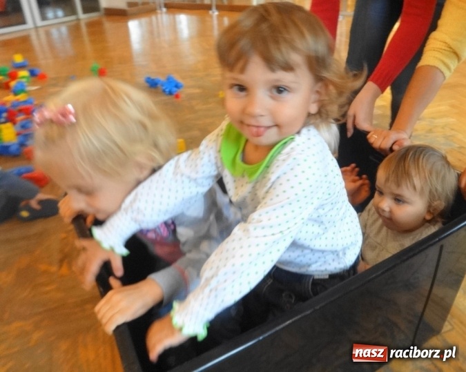 Zdjęcie w galerii na portalu naszraciborz.pl: Piękna jesień u maluchów w RCK wiadomości z regionu