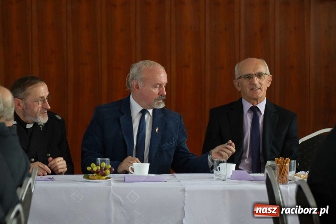 Zdjęcie w galerii na portalu naszraciborz.pl: Zjazd Oddziału Powiatowego Związku Ochotniczych Straży Pożarnych RP wiadomości z regionu