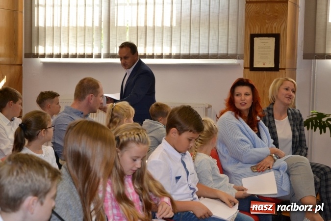 Zdjęcie w galerii na portalu naszraciborz.pl: Najmłodsi studenci gminy Krzyżanowice zainaugurowali rok akademicki  wiadomości z regionu