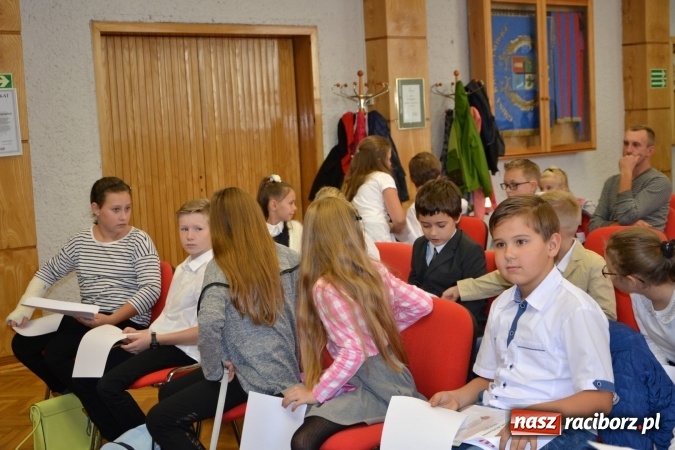 Zdjęcie w galerii na portalu naszraciborz.pl: Najmłodsi studenci gminy Krzyżanowice zainaugurowali rok akademicki  wiadomości z regionu