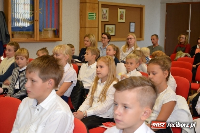 Zdjęcie w galerii na portalu naszraciborz.pl: Najmłodsi studenci gminy Krzyżanowice zainaugurowali rok akademicki  wiadomości z regionu