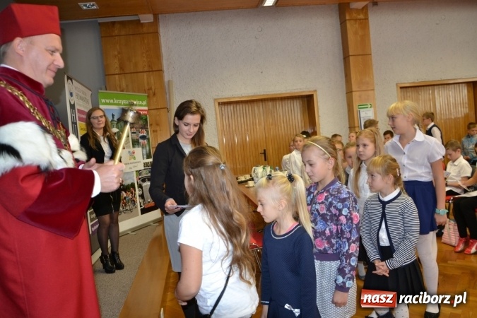 Zdjęcie w galerii na portalu naszraciborz.pl: Najmłodsi studenci gminy Krzyżanowice zainaugurowali rok akademicki  wiadomości z regionu
