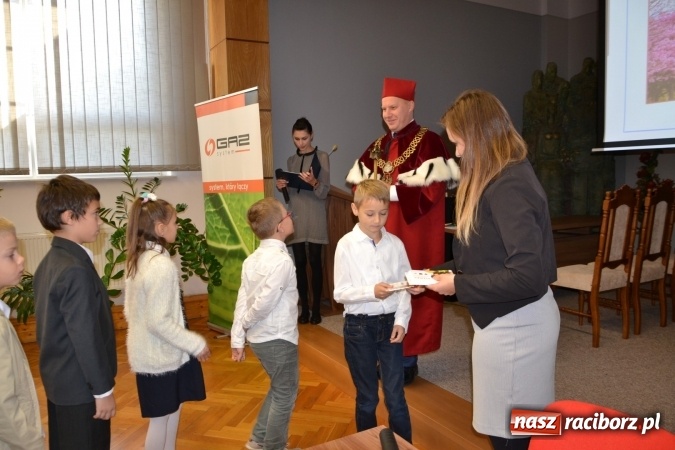 Zdjęcie w galerii na portalu naszraciborz.pl: Najmłodsi studenci gminy Krzyżanowice zainaugurowali rok akademicki  wiadomości z regionu