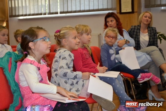 Zdjęcie w galerii na portalu naszraciborz.pl: Najmłodsi studenci gminy Krzyżanowice zainaugurowali rok akademicki  wiadomości z regionu