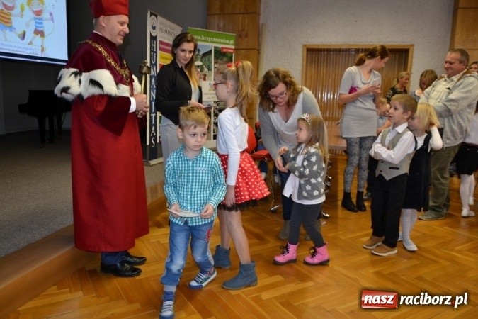 Zdjęcie w galerii na portalu naszraciborz.pl: Najmłodsi studenci gminy Krzyżanowice zainaugurowali rok akademicki  wiadomości z regionu