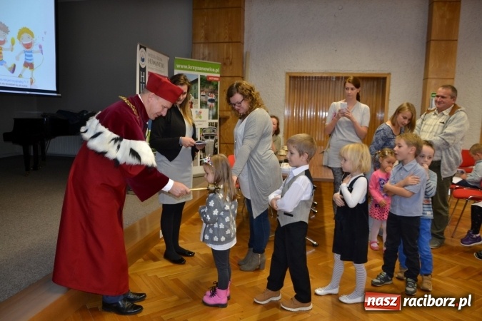Zdjęcie w galerii na portalu naszraciborz.pl: Najmłodsi studenci gminy Krzyżanowice zainaugurowali rok akademicki  wiadomości z regionu