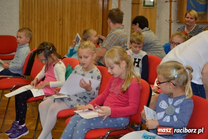 Zdjęcie w galerii na portalu naszraciborz.pl: Najmłodsi studenci gminy Krzyżanowice zainaugurowali rok akademicki  wiadomości z regionu