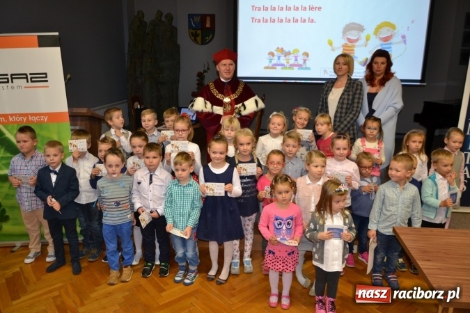 Zdjęcie w galerii na portalu naszraciborz.pl: Najmłodsi studenci gminy Krzyżanowice zainaugurowali rok akademicki  wiadomości z regionu