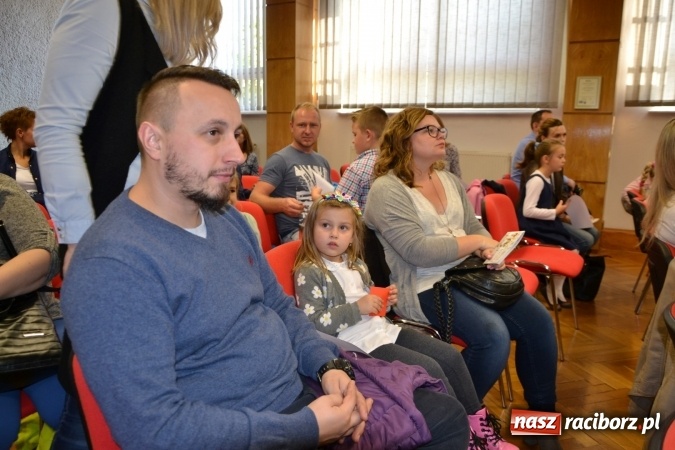 Zdjęcie w galerii na portalu naszraciborz.pl: Najmłodsi studenci gminy Krzyżanowice zainaugurowali rok akademicki  wiadomości z regionu