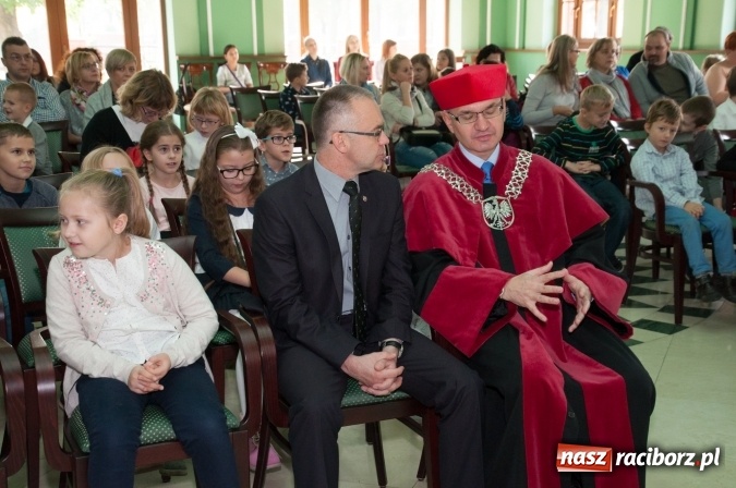 Zdjęcie w galerii na portalu naszraciborz.pl: Uniwersytet Dziecięcy w Raciborzu zainaugurował nowy rok akademicki  wiadomości z regionu
