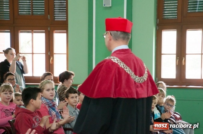 Zdjęcie w galerii na portalu naszraciborz.pl: Uniwersytet Dziecięcy w Raciborzu zainaugurował nowy rok akademicki  wiadomości z regionu
