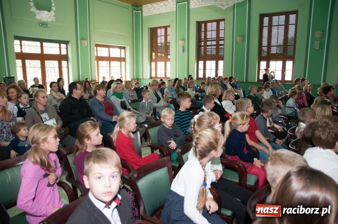 Zdjęcie w galerii na portalu naszraciborz.pl: Uniwersytet Dziecięcy w Raciborzu zainaugurował nowy rok akademicki  wiadomości z regionu