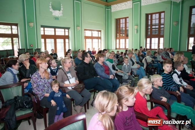 Zdjęcie w galerii na portalu naszraciborz.pl: Uniwersytet Dziecięcy w Raciborzu zainaugurował nowy rok akademicki  wiadomości z regionu