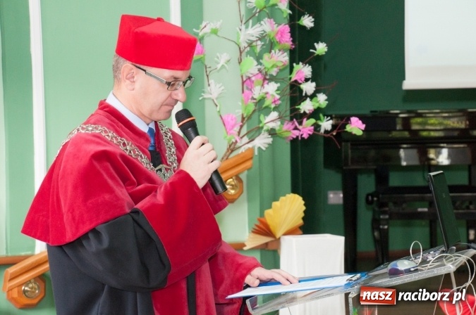 Zdjęcie w galerii na portalu naszraciborz.pl: Uniwersytet Dziecięcy w Raciborzu zainaugurował nowy rok akademicki  wiadomości z regionu