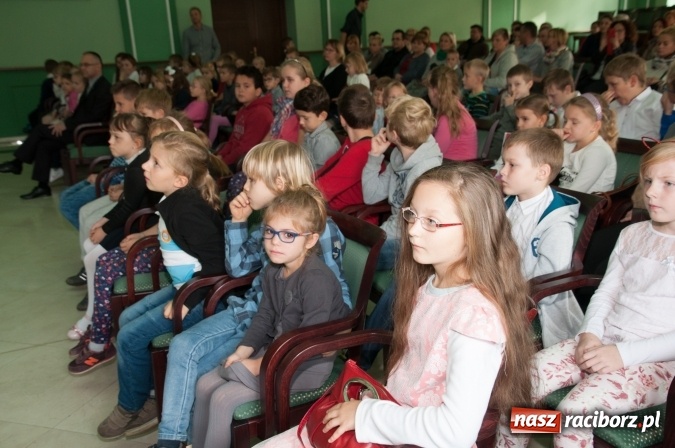 Zdjęcie w galerii na portalu naszraciborz.pl: Uniwersytet Dziecięcy w Raciborzu zainaugurował nowy rok akademicki  wiadomości z regionu