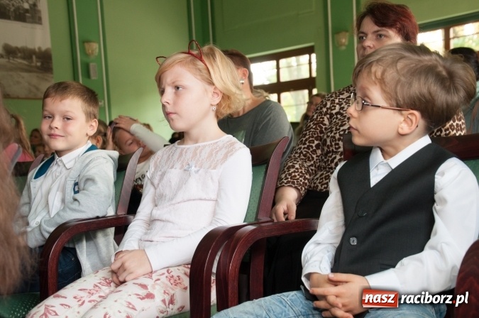 Zdjęcie w galerii na portalu naszraciborz.pl: Uniwersytet Dziecięcy w Raciborzu zainaugurował nowy rok akademicki  wiadomości z regionu