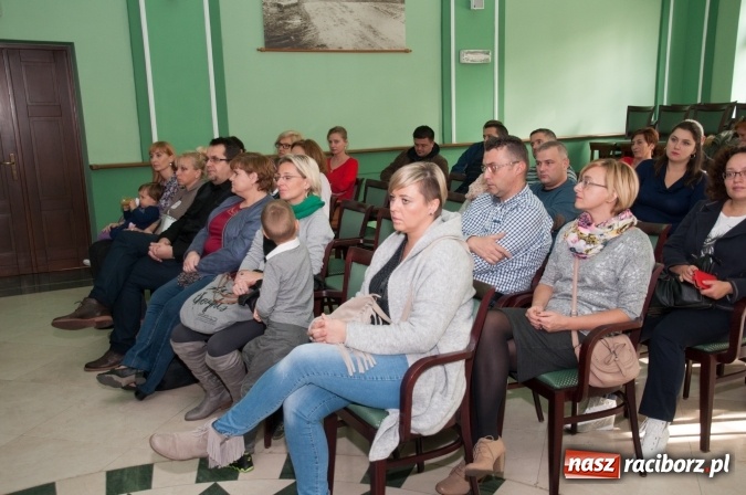 Zdjęcie w galerii na portalu naszraciborz.pl: Uniwersytet Dziecięcy w Raciborzu zainaugurował nowy rok akademicki  wiadomości z regionu